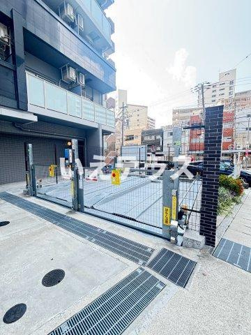 エステムコート神戸元町Ⅱブリーズの駐車場