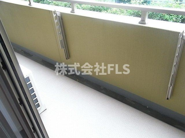 豊島区駒込４丁目の賃貸マンションのバルコニー
