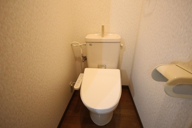 アビタシオンGTのトイレ|落ち着いた色調のトイレです