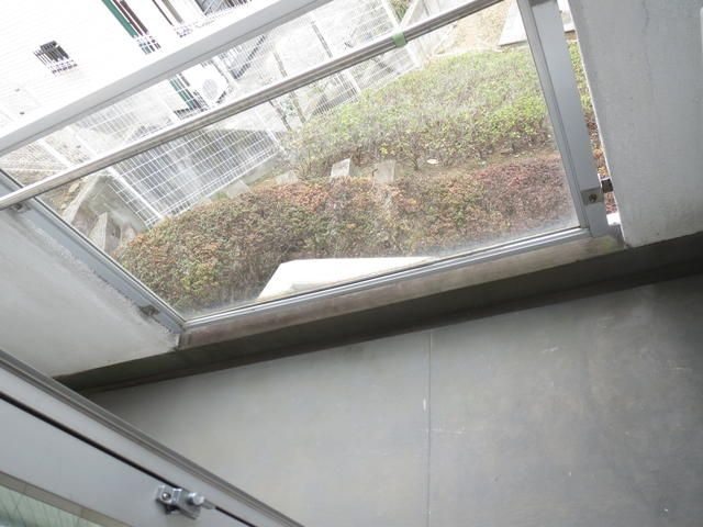 ドミール玉川学園のバルコニー