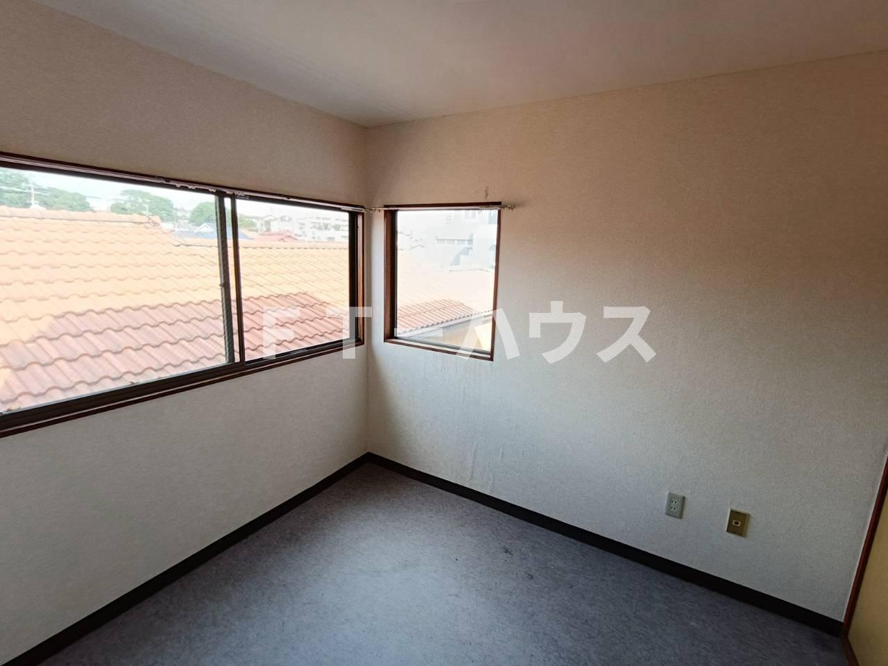 船橋市東中山１丁目のアパートの和室