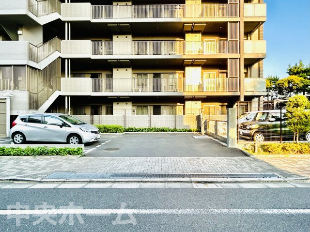 シャリエ清澄白河の駐車場|【敷地内駐車場】最新の空き状況や費用などの詳細は担当スタッフまでお問い合わせください。