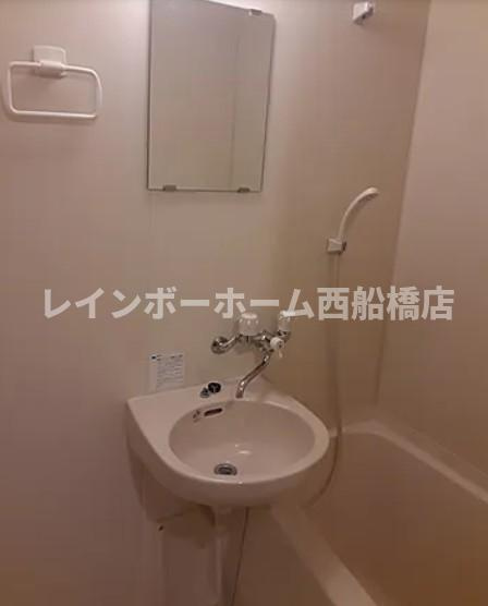 レ・ソール市川の洗面所