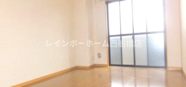 レ・ソール市川の居間・リビング