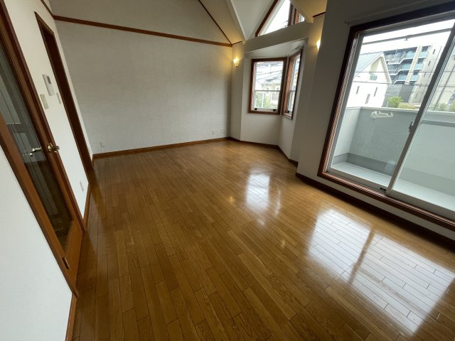 トリエスタ吉井の居間・リビング