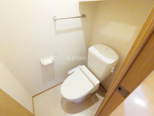 クレセントのトイレ|温水洗浄便座付トイレです☆