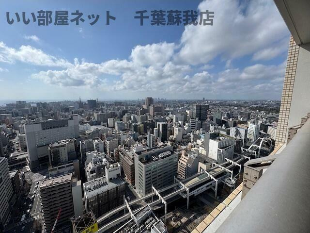 ＣＨＩＢＡ　ＣＥＮＴＲＡＬ　ＴＯＷＥＲのバルコニー|開放的で明るい空間を演出してくれるバルコニーです
