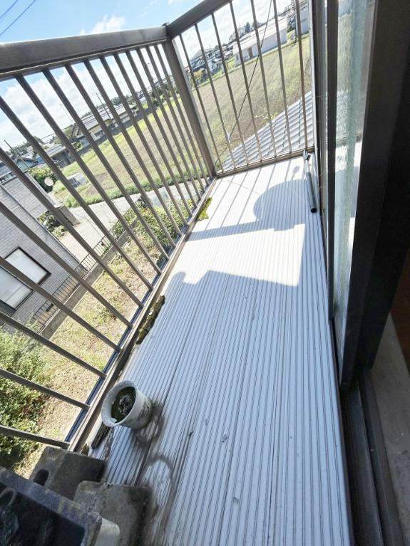 ひたちなか市大字金上　中古戸建のバルコニー