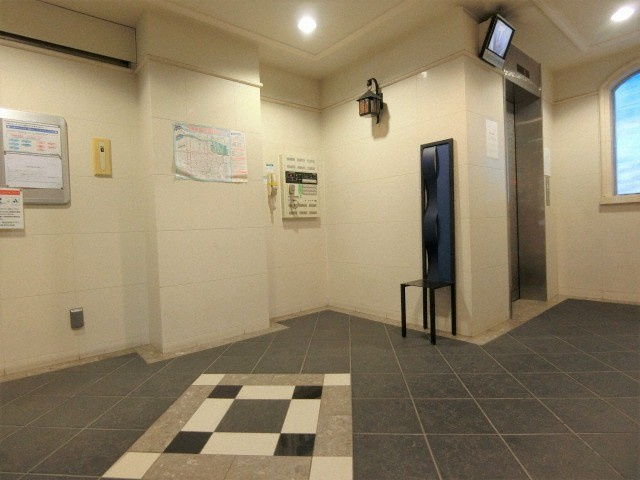 エス・キュート平野町のロビー