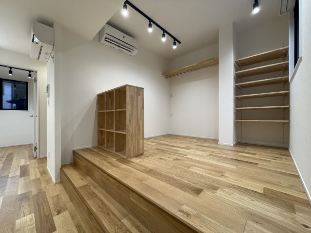 アピチェ池上の居間・リビング|こちらのリビングで趣味の時間をお楽しみください