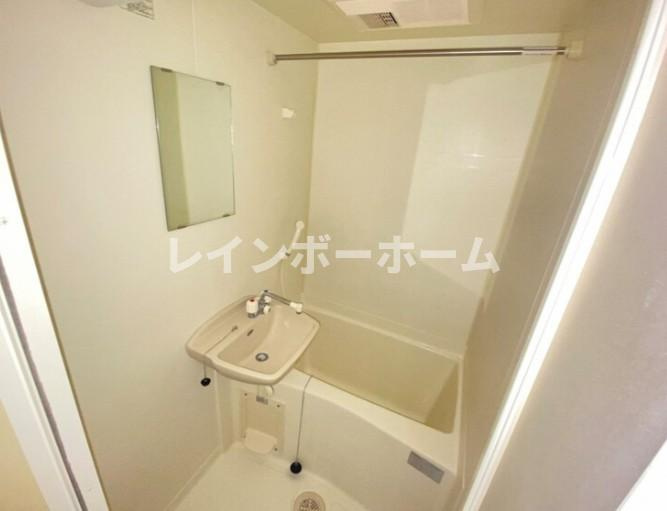レオパレスドリーム和光の浴室