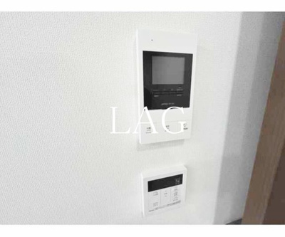 【セキュリティ】 | エンブレムコート | モニター付きインターホンです。