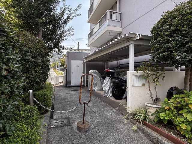 妙法寺駅前住宅の駐輪場
