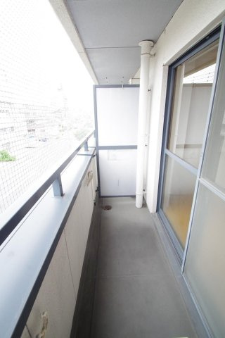 コート新屋敷のバルコニー