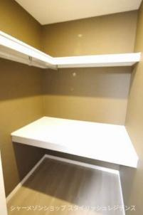シャーメゾン　プレシャスの収納