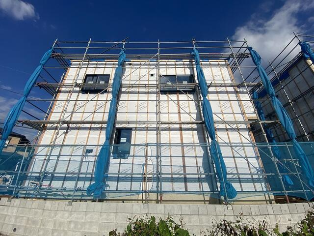 裾野市平松の新築一戸建の外観|建築中（９／２２撮影）