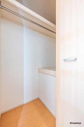 ガーデンハウス朝日山　Fの収納