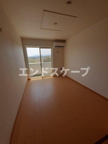 ラ・テールの居間・リビング|高崎、前橋のお部屋探しはエンドスケープまで！お客様の理想お聞かせ下さい♪