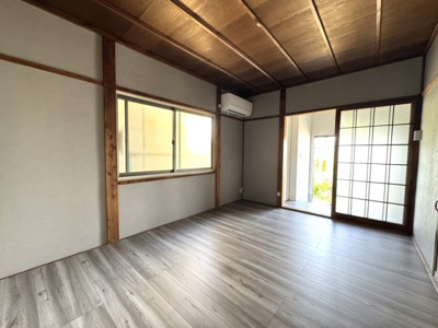 【居間・リビング】 | 上賀茂菖蒲園町貸家