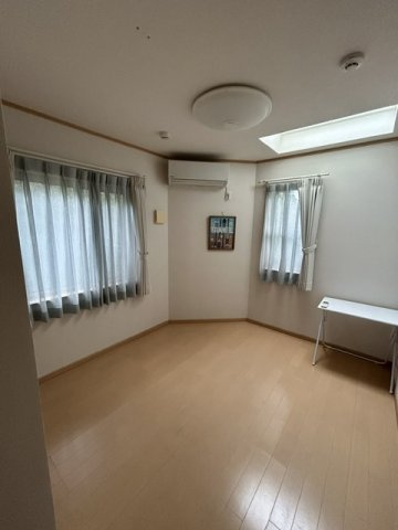 湯河原町　吉浜の洋室
