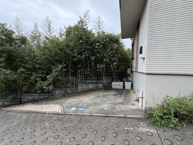 湯河原町　吉浜の駐車場