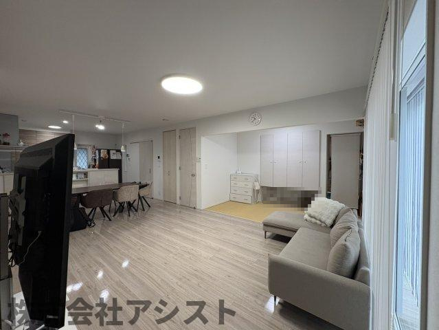 弓削田売戸建ての居間・リビング