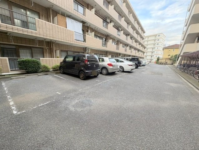 MAC武蔵砂川コートの駐車場|共用部・駐車場