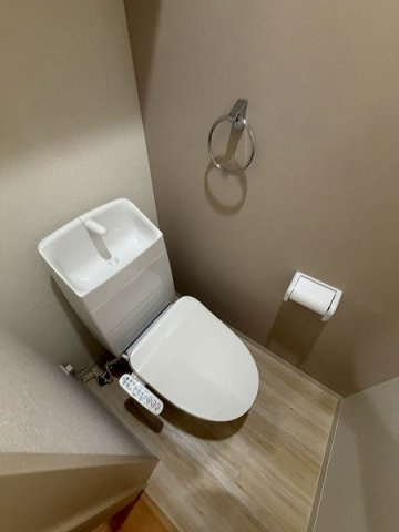 ロイヤルハイツ俊徳道のトイレ