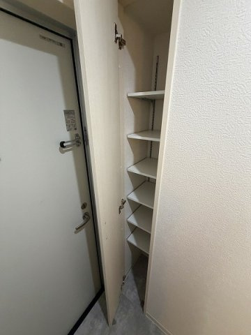 ロイヤルハイツ俊徳道の収納