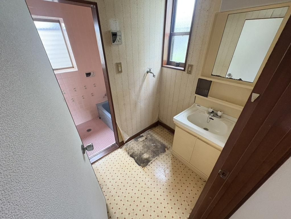 入間市新久　中古戸建の脱衣所