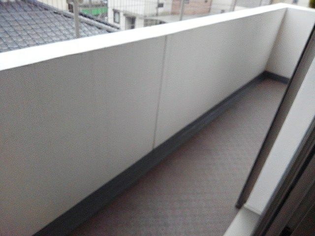 あざみ野グランカーサⅡ番館のバルコニー