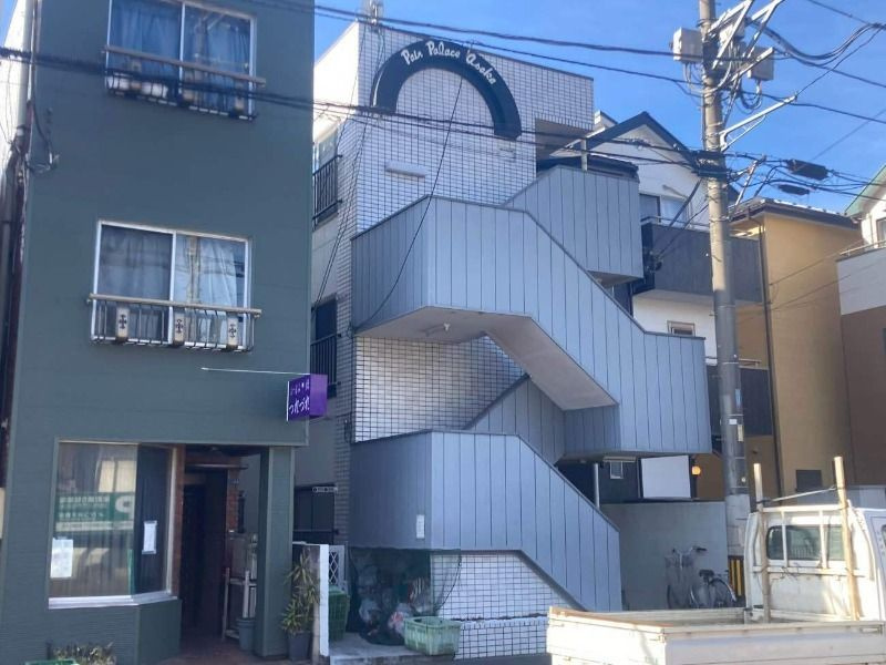 ペアパレス朝霞の外観