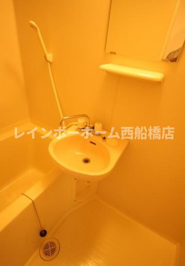 レオ五番館の洗面所