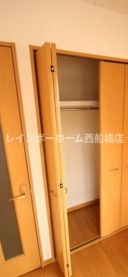 レオ五番館の収納