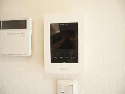 【セキュリティ】 | ビオリス | 訪問者の確認ができるTVドアホン付きです♪