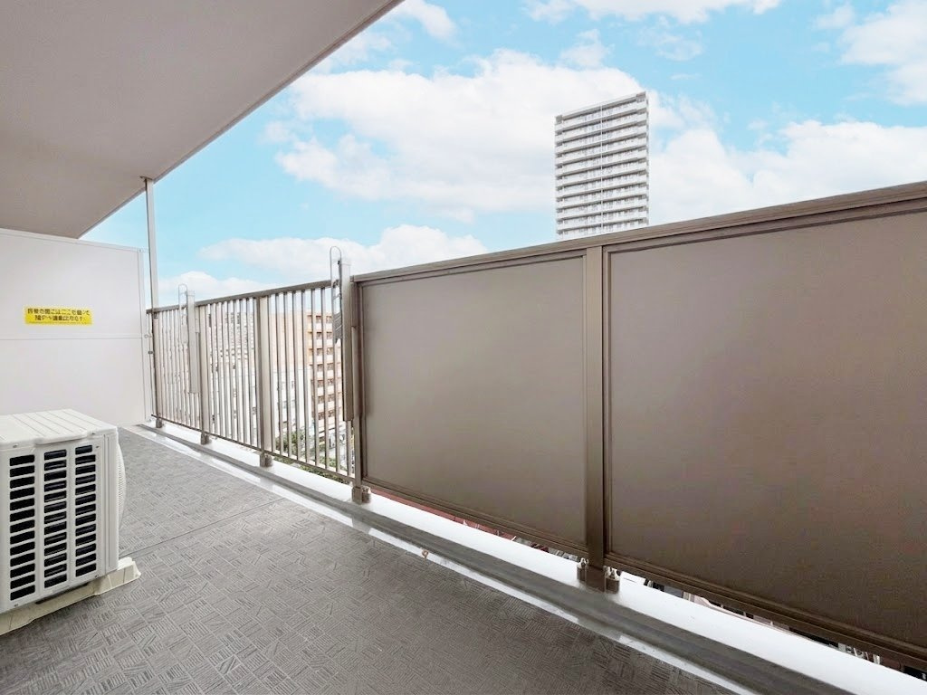 東陽町ガーデニア（7階部分）／仲介手数料無料／新規フルリノベーションのバルコニー