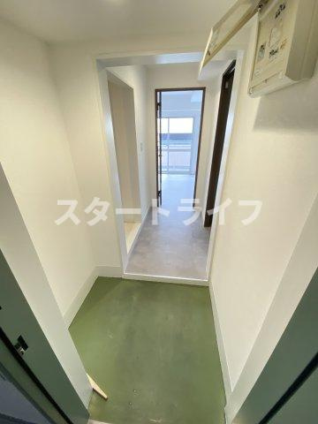 大阪市淀川区西宮原１丁目の賃貸マンションの玄関