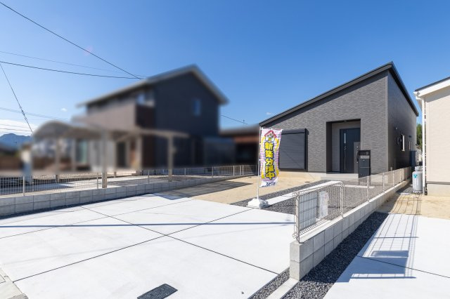 津市芸濃町椋本《5号棟》の外観