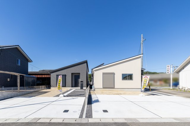 津市芸濃町椋本《4号棟》の外観
