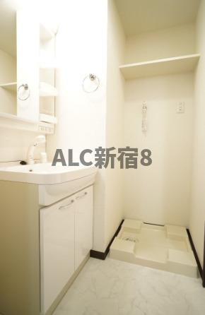 クレストコート八王子の洗面所