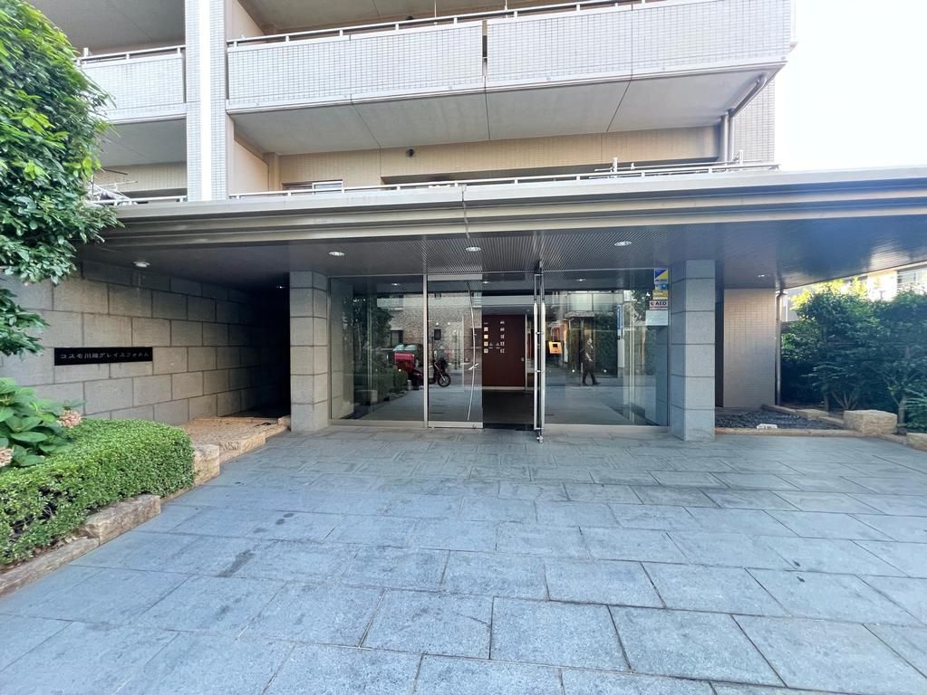 コスモ川越グレイスフォルム　中古マンションのエントランス