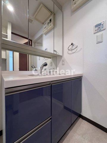 レクシオ竹ノ塚ジーフォルムの洗面所|ドキドキの新生活も、安心してスタート。ぴったりの住まいを見つけませんか？クランディアが一緒に住まい選びをサポートします‼　まずは、お気軽にお問合せください　＃クランディア