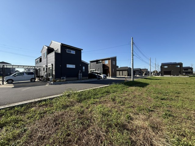 うぇ～ば～タウン八街ほ　E区の前面道路含む現地写真