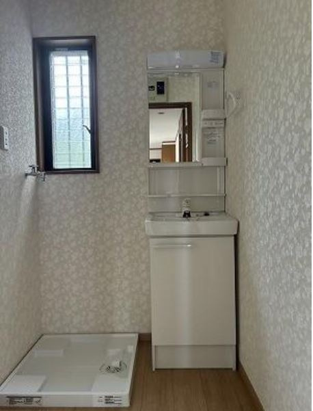 入間市南峯中古戸建の独立洗面台