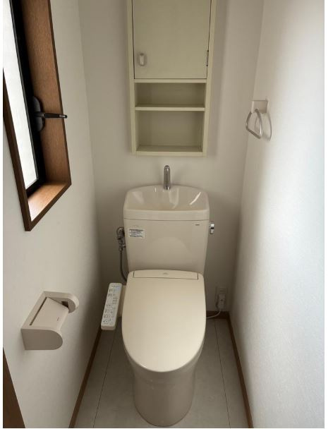 入間市南峯中古戸建のトイレ