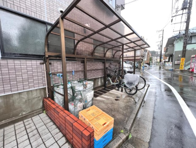 かいづかファミリア1のエントランス