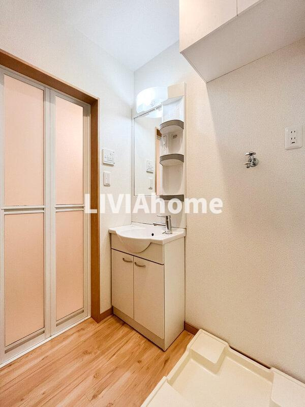 大田区中馬込３丁目のアパートの独立洗面台|同シリーズの参考写真です。実際の設備・内装は現況を優先とさせていただきます。