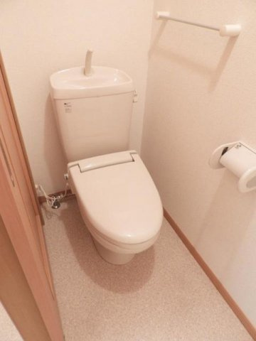 グレンツェン壱番館のトイレ|コンパクトで使いやすいトイレです