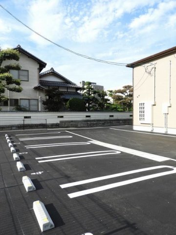 スターグレイス西原の駐車場|カースペースがあります