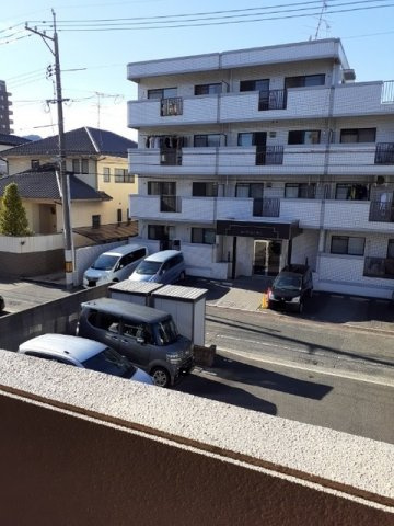 アルド－ル　庚午のバルコニー|外からの目が気にならないバルコニーで洗濯物が干せます